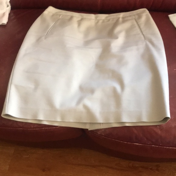 Oatmeal color womens skirt - Picture 3 of 4